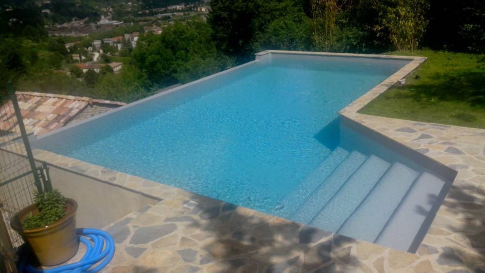 Peinture armée piscine à Lunel