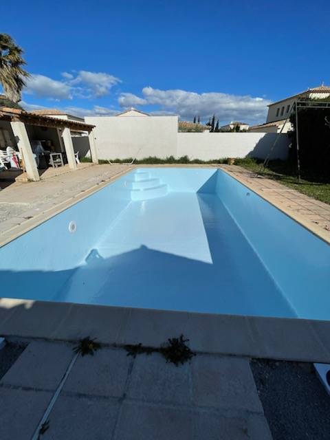 piscine bleue 1.jpg